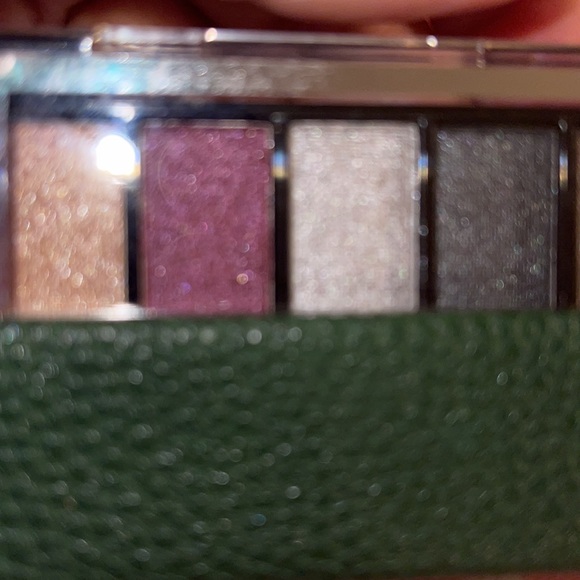 🎈SALE🎈🎀#18.MAKEUP BUNDLE🎀 - Picture 6 of 13